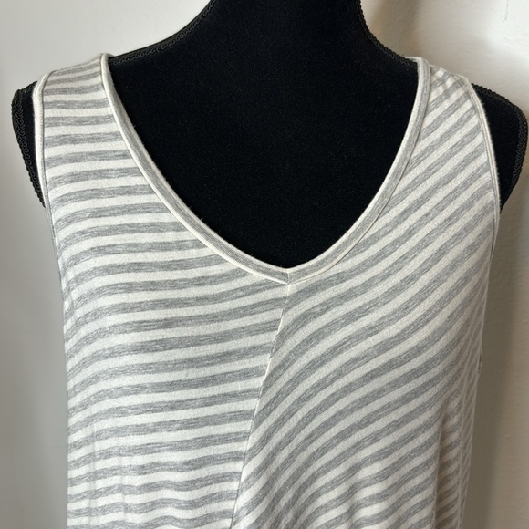 Maurices 24/7 size XL gray and white striped tank top - Picture 3 of 8